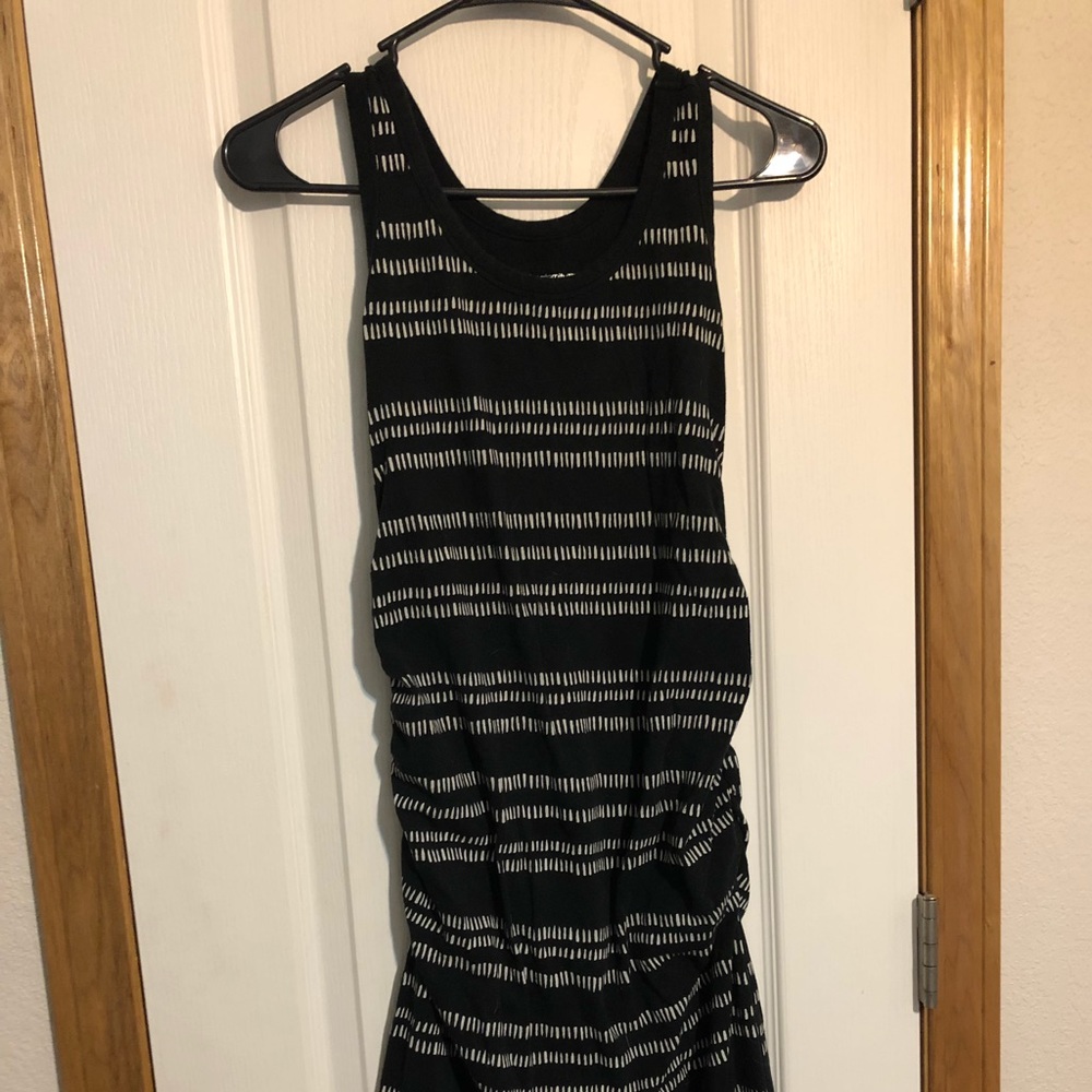 Liz Lange maternity body con dress